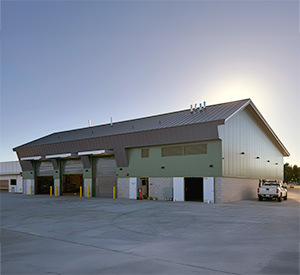 Steel building maintenance facility