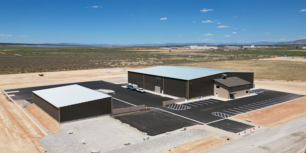 Manufacturing metal building