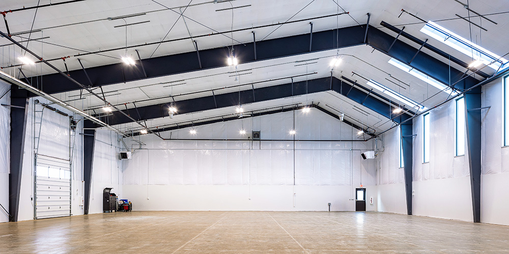 Metal building warehouse