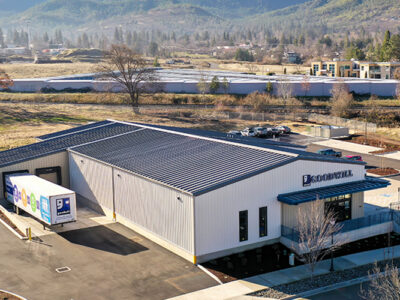 Metal building warehouse