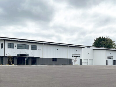 Metal building warehouse